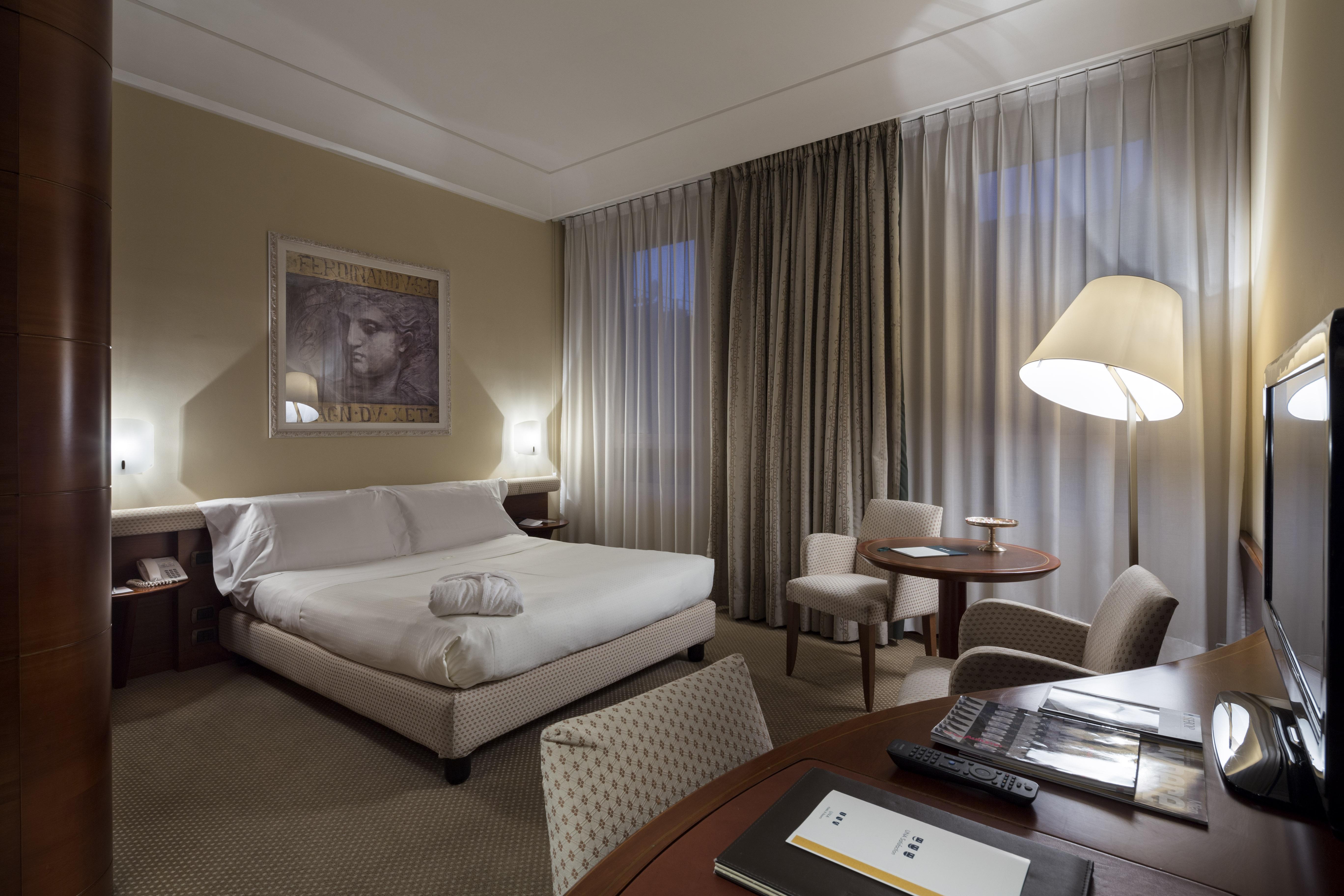 Una Hotels Cusani Milano Ngoại thất bức ảnh