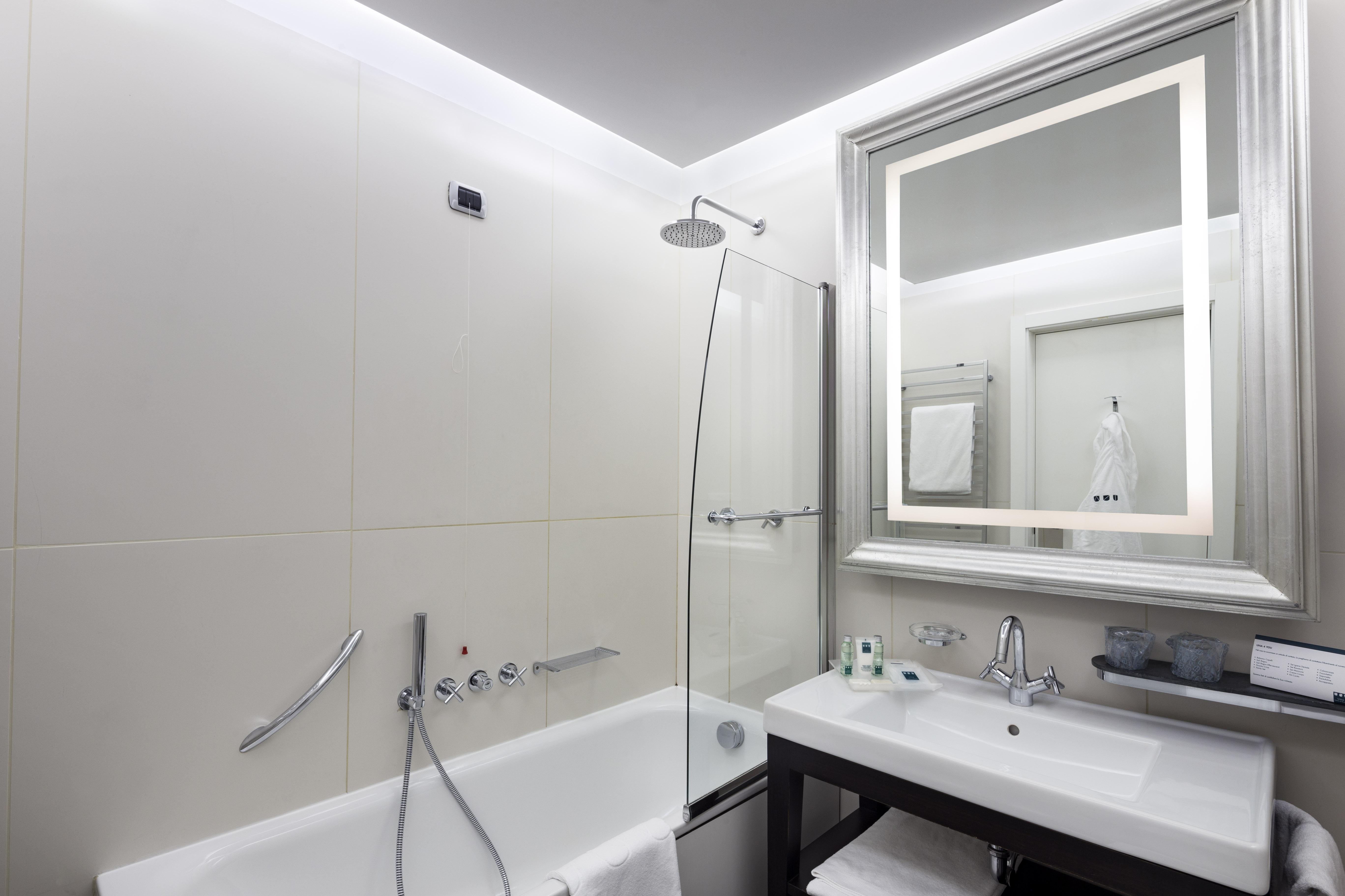 Una Hotels Cusani Milano Ngoại thất bức ảnh