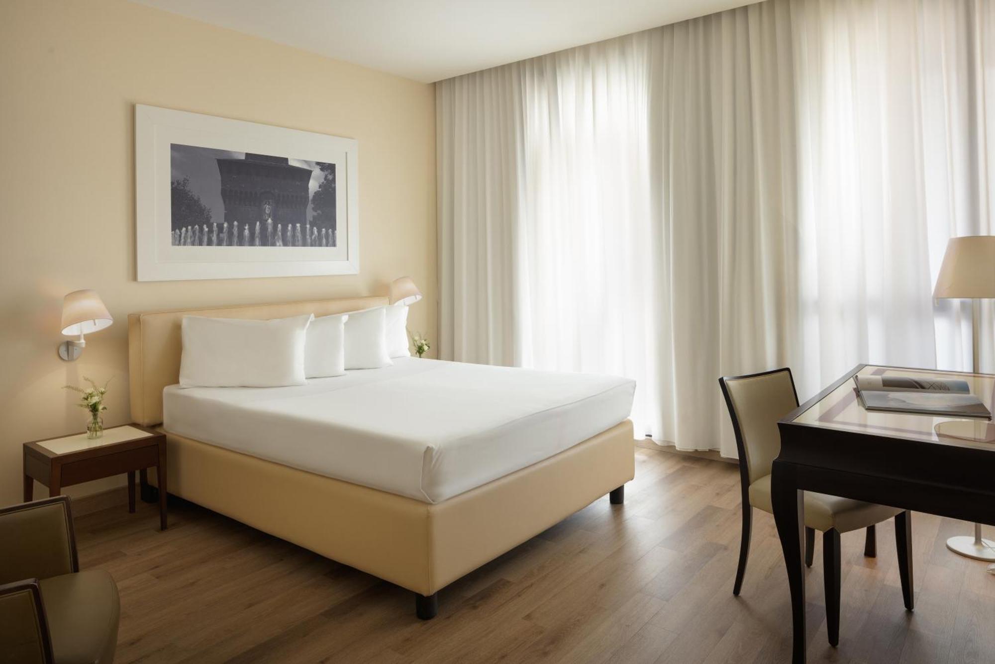 Una Hotels Cusani Milano Ngoại thất bức ảnh